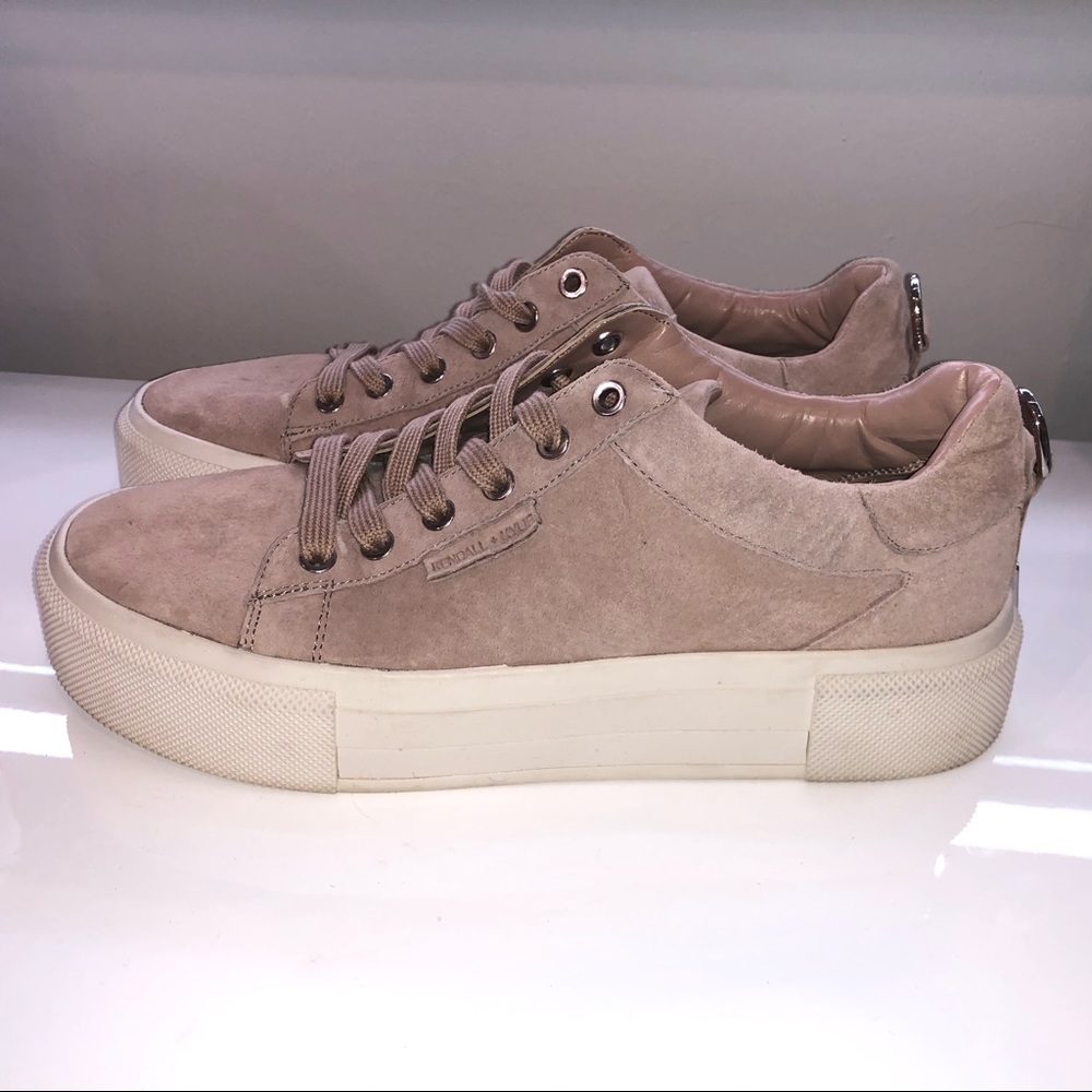Kendall + Kylie - Tyler Platform Sneaker in Sepia